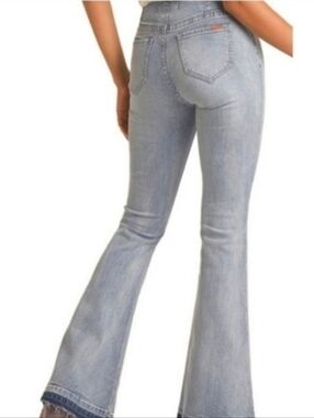 Rock & Roll cowgirl Bell High Waisted Pull On Flare Jeans Size 32 x 34